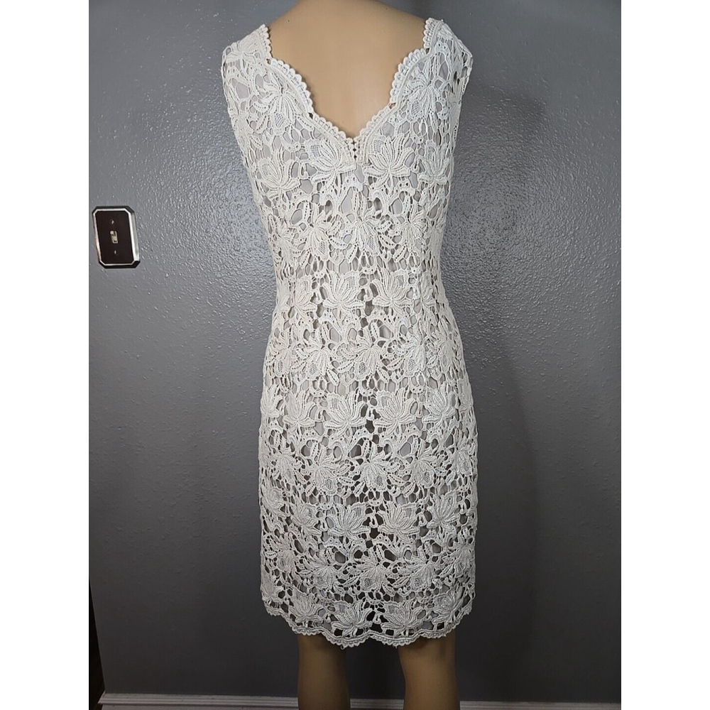 Ann Taylor Women's Ivory Lace Overlay Sleeveless Sheath Dress Size 6 - Picture 4 of 6